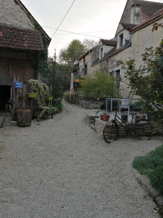 فيلا Gite Des Remparts Bèze المظهر الخارجي الصورة